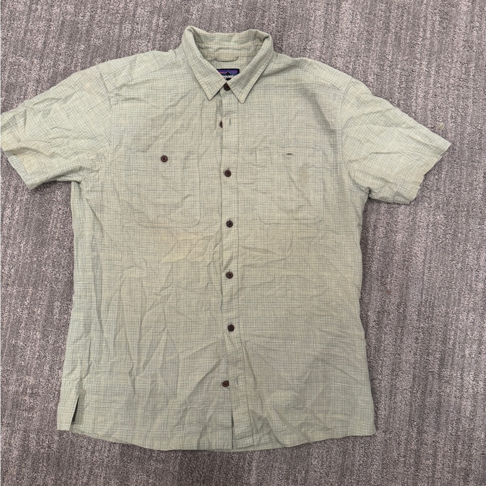 Patagonia Light Green Casual Button-Down Shirt